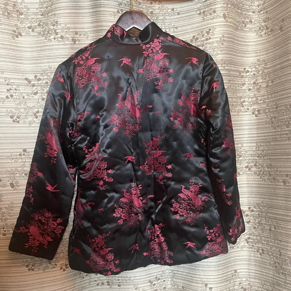 Elegant Black and Red Satin Peacock Floral Jacket - Picture 3 of 4